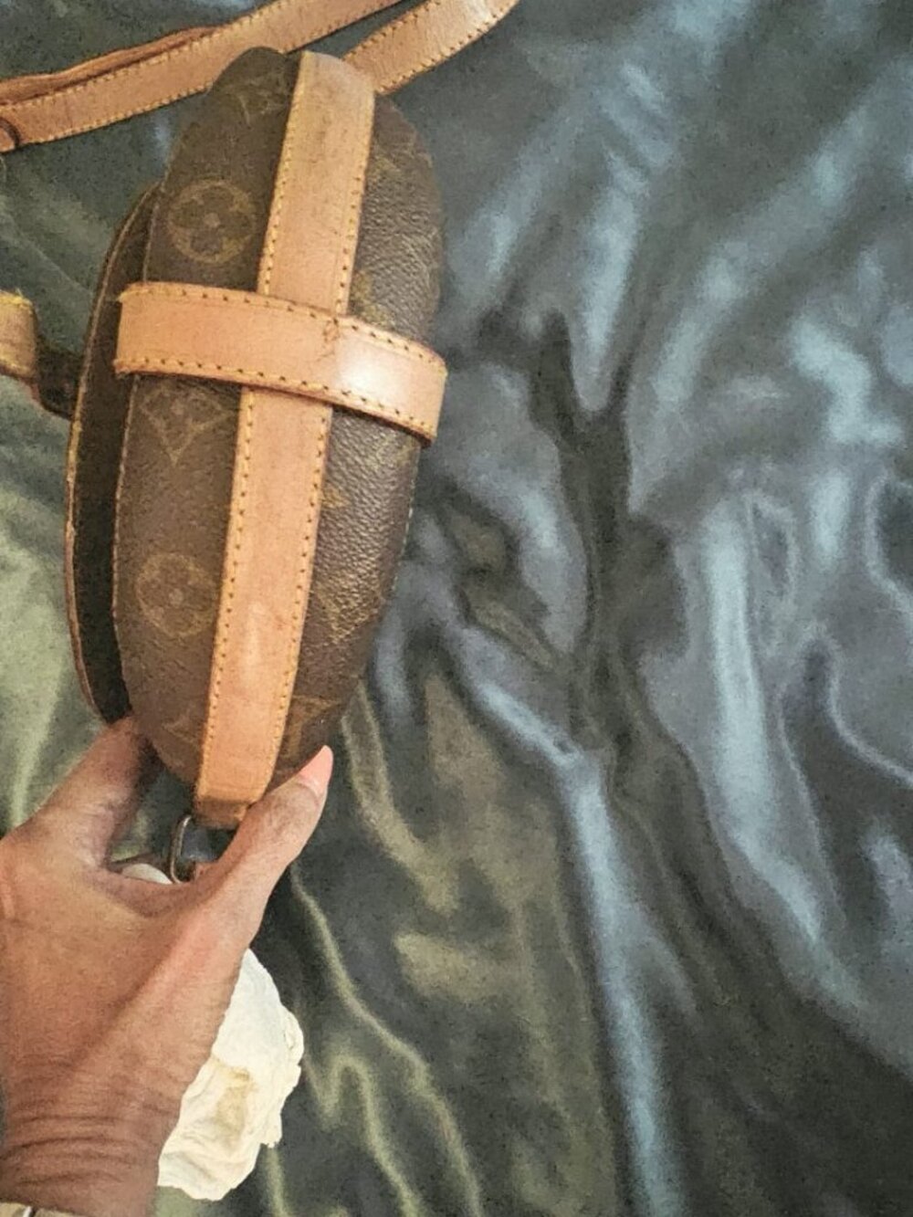 Louis Vuitton crossbody - Picture 3 of 11